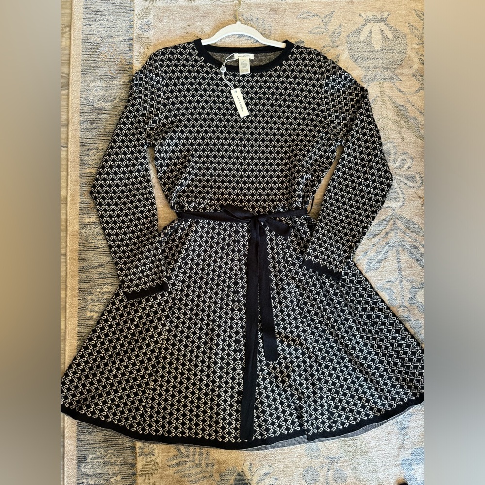 Max Studio black and white large sweater dress
